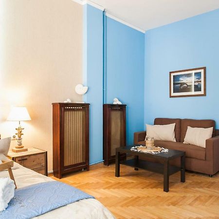 Cozy, Central, Safe Double Rooms In Apartment, Close To Acropolis أثينا المظهر الخارجي الصورة